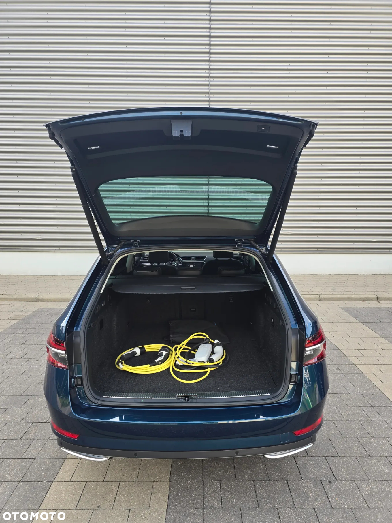 Skoda Superb Combi 1.4 TSI iV DSG L&K - 37