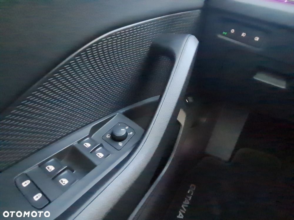 Skoda Octavia 2.0 TDI SCR Style DSG - 31