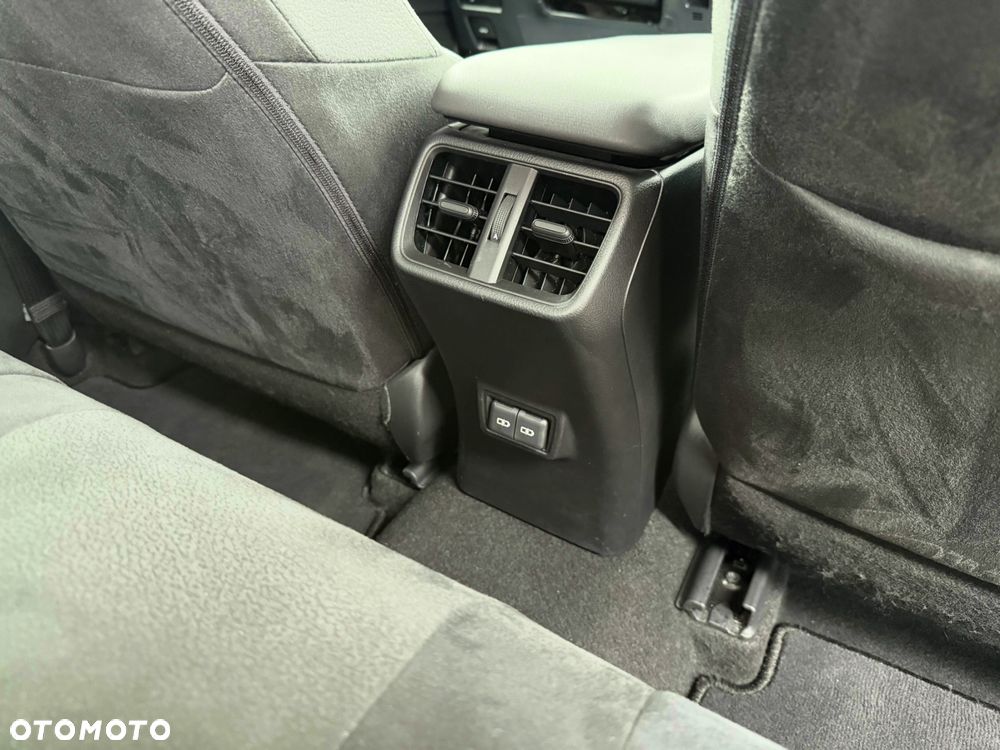 Lexus UX 250h Elegance 2WD - 24