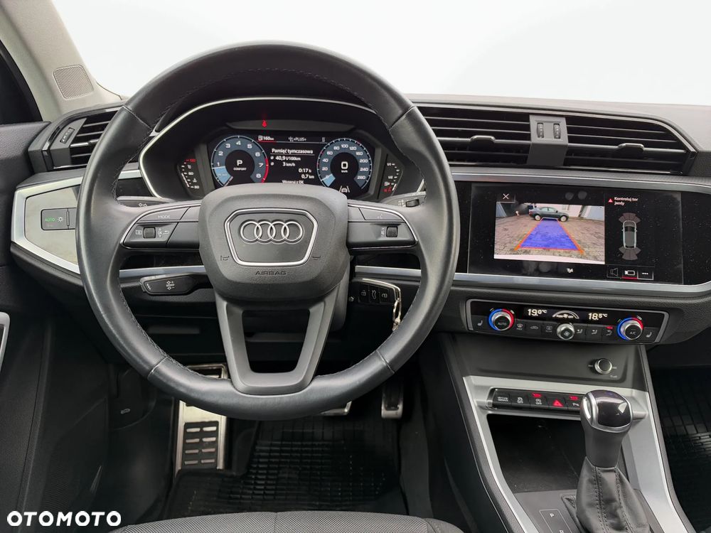 Audi Q3 - 16