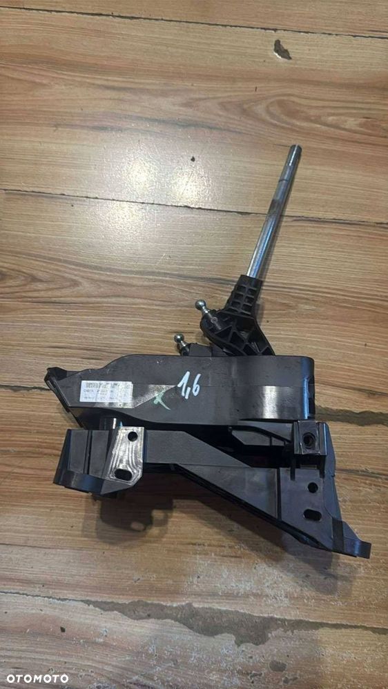 lewarek/wybierak biegów ford fiesta mk7 lift 1.6tdci - 1