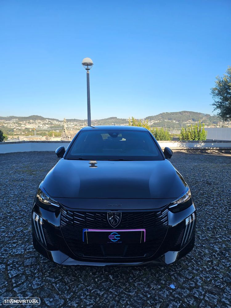 Peugeot e-208 GT - 2