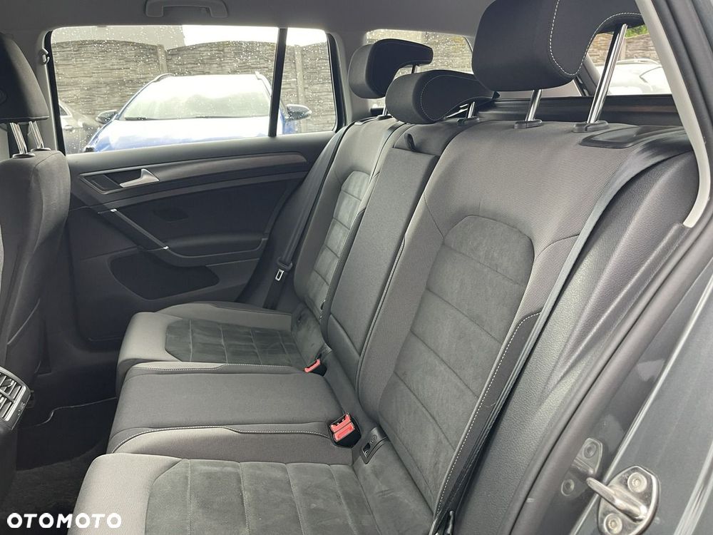 Volkswagen Golf 1.5 TSI BMT Comfortline - 14