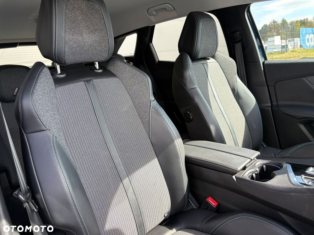Peugeot 3008 1.5 BlueHDi Allure S&S EAT8 - 22