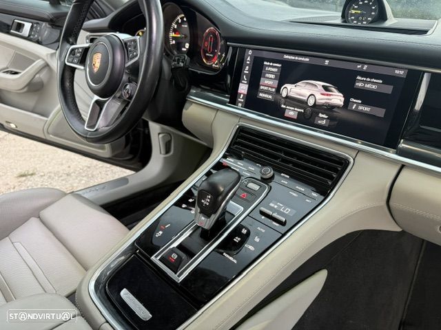 Porsche Panamera Sport Turismo - 29