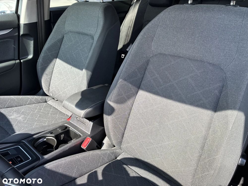 Volkswagen Golf 1.5 eTSI mHEV Life DSG - 17