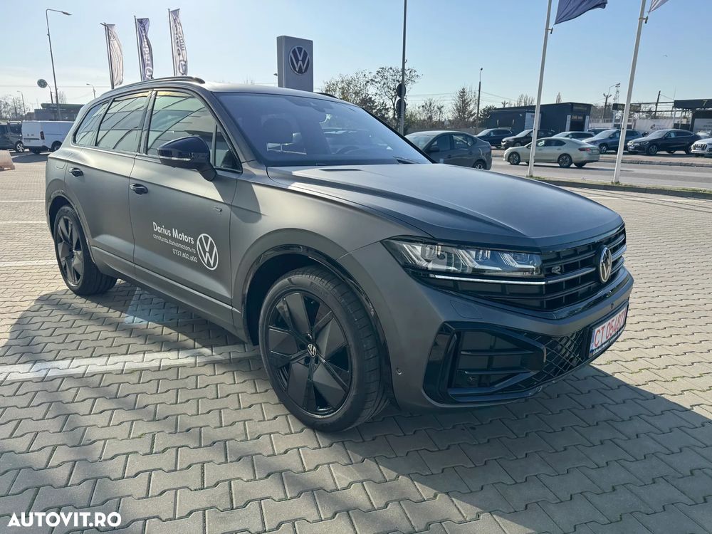 Volkswagen Touareg V6 TDI 4MOTION R-Line - 2