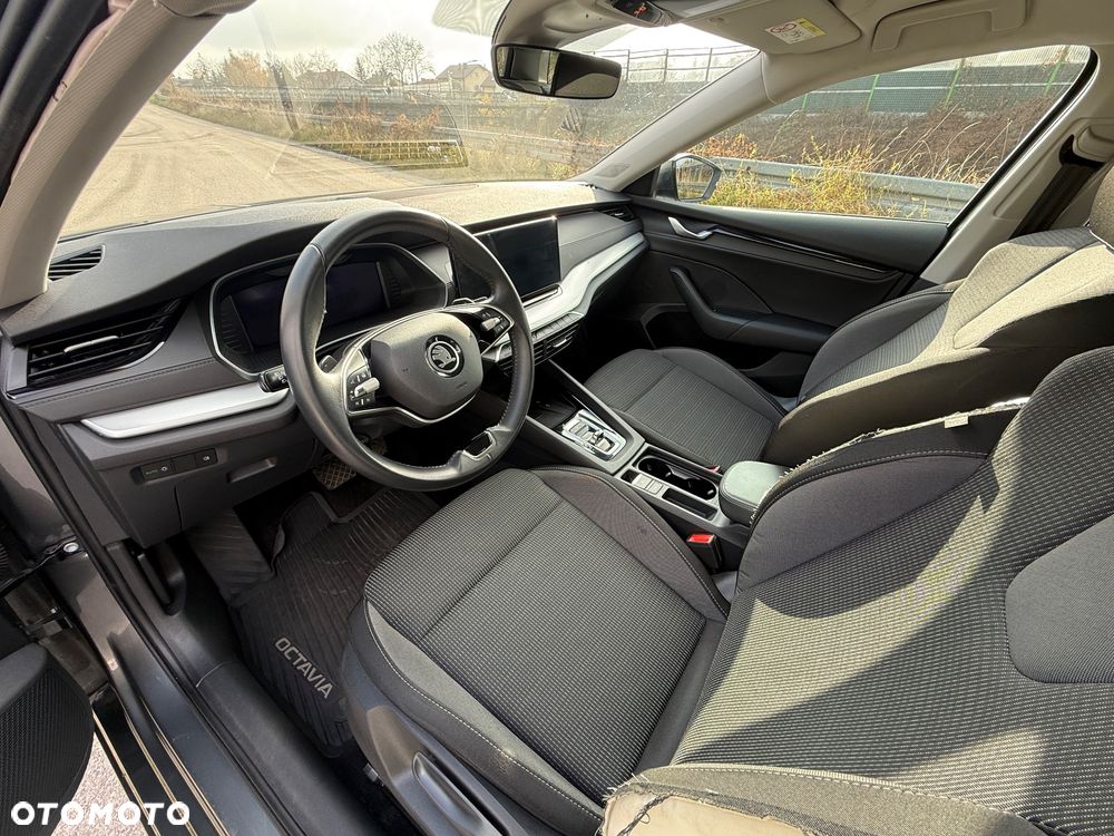 Skoda Octavia 1.5 TSI mHEV DSG Selection - 5