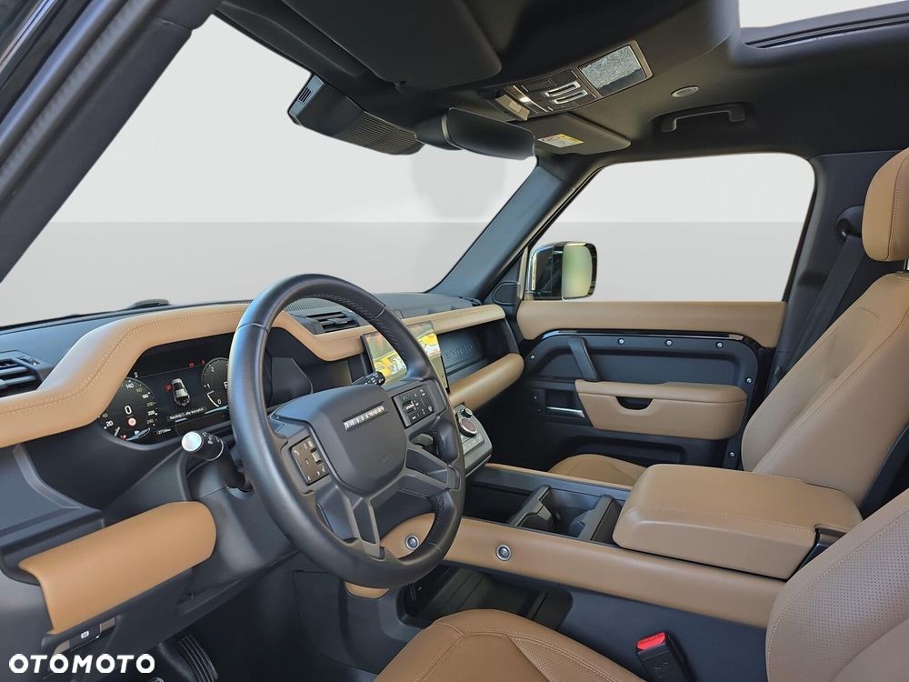 Land Rover Defender - 11