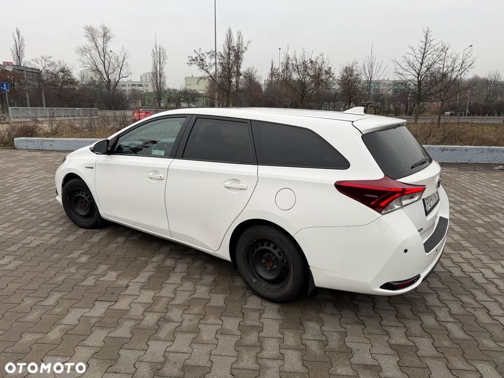 Toyota Auris Hybrid 135 Active - 6
