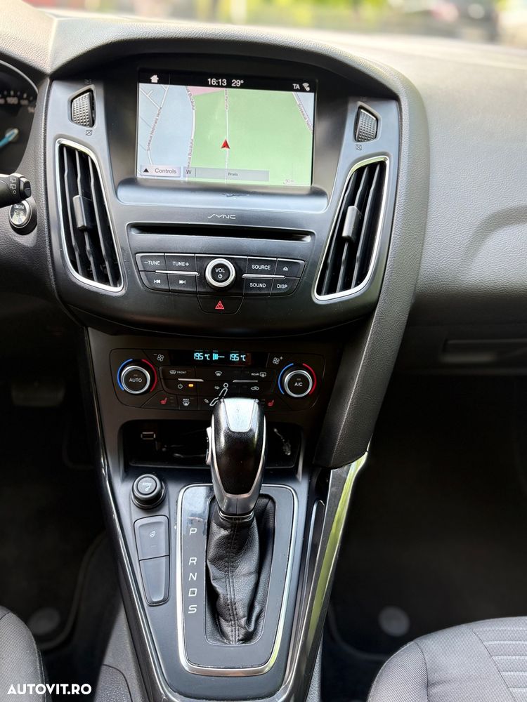 Ford Focus 1.5 TDCi Powershift Titanium - 7