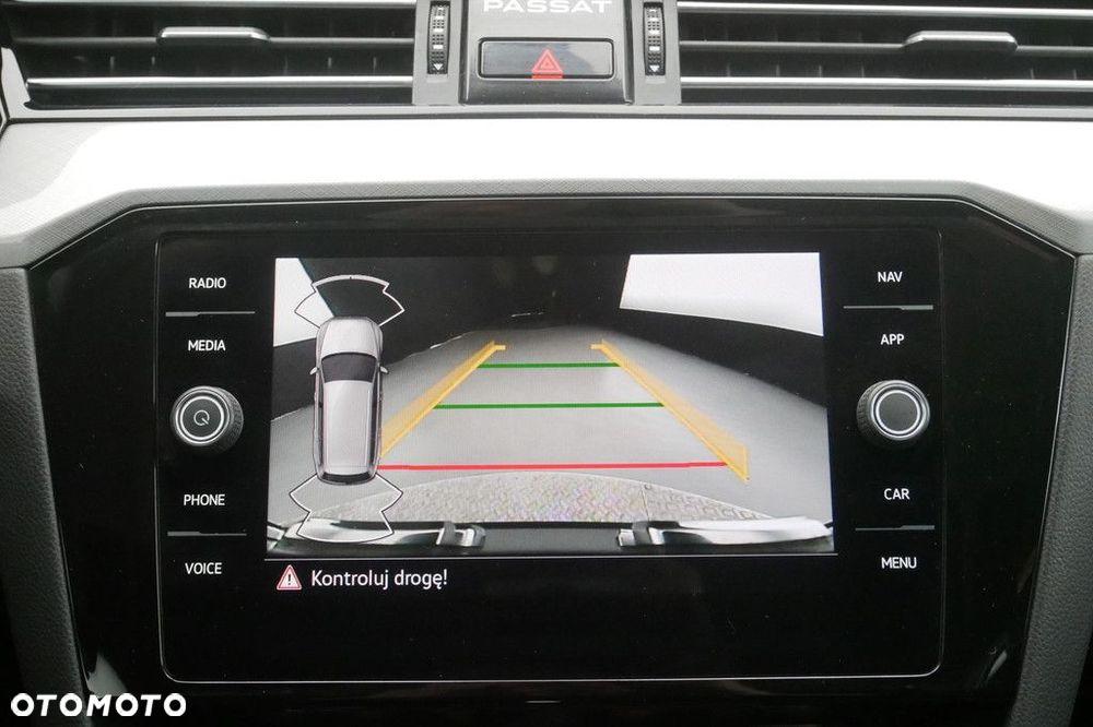 Volkswagen Passat Variant 2.0 TSI Business DSG - 20