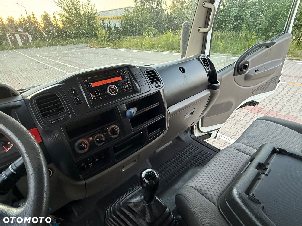 Nissan CABSTAR  2.5  DRABINA - PODAJNIK BOCKER DEKARSKO - MEBLOWY  WYSOKOŚĆ 26 M - 36