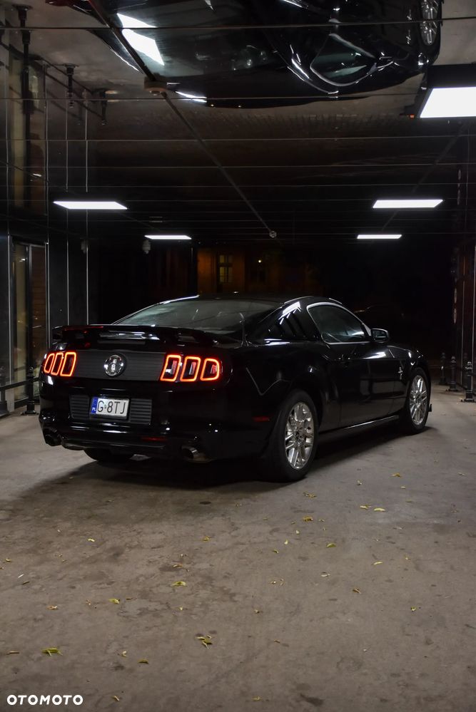Ford Mustang 3.7 V6 Premium - 2