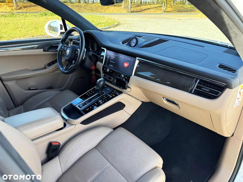 Porsche Macan T - 10