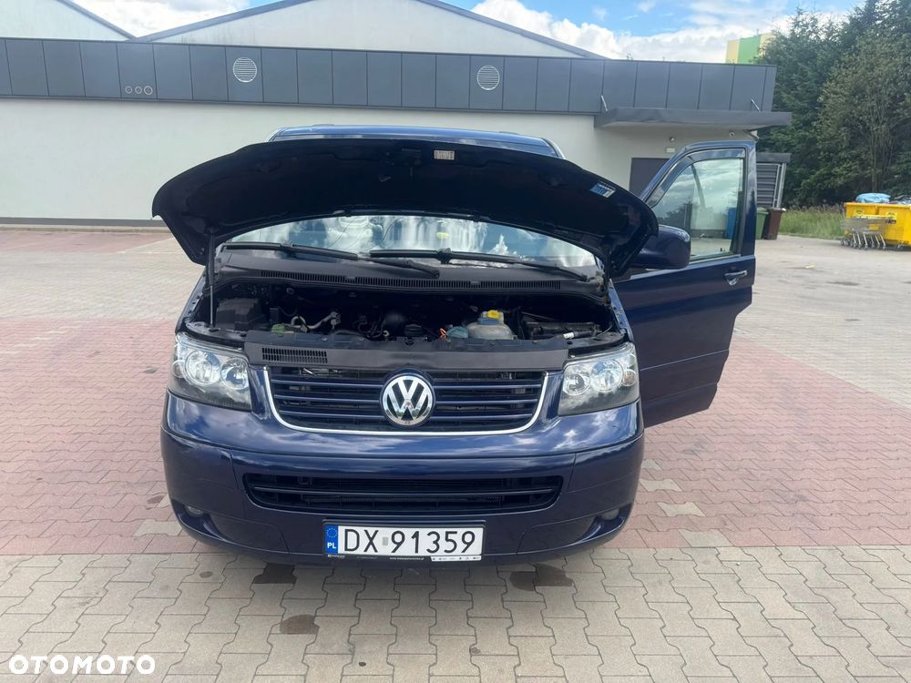Volkswagen Multivan - 10