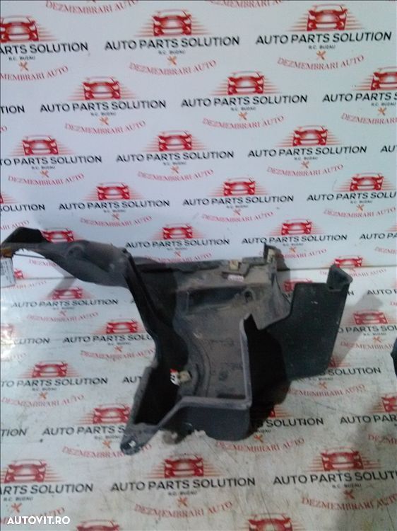 scut rezervor adblue bmw seria 5 3.0 d g30 g31 an fabr. 2018 - 1