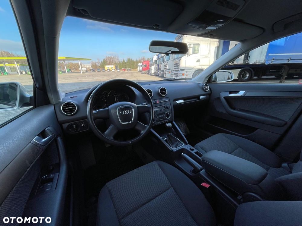 Audi A3 Sportback 1.6 Ambition - 9
