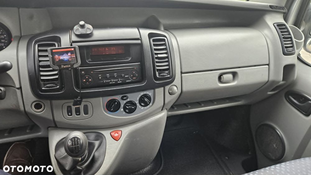 Renault Trafic - 21