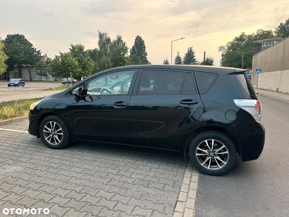 Toyota Verso - 2