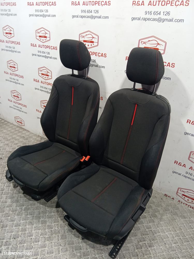 Conjunto de Bancos BMW Série 1 F21 F22 em Tecido Original - 11