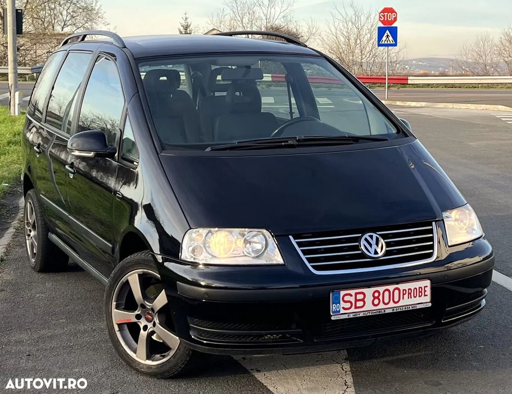 Volkswagen Sharan 1.9 TDI Exclusive Edition - 2