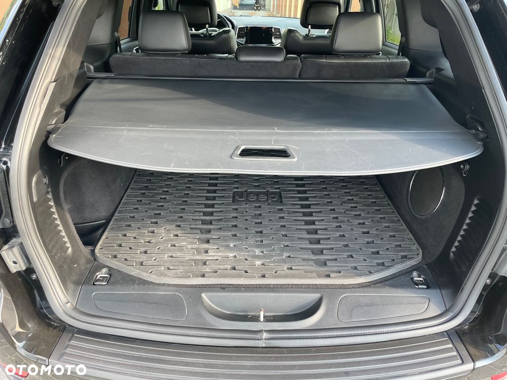 Jeep Grand Cherokee - 17