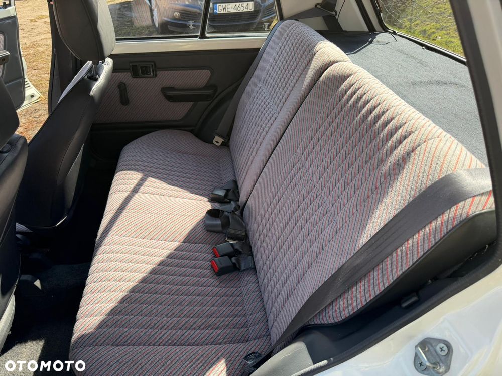 Toyota Starlet 1.0 XL - 12