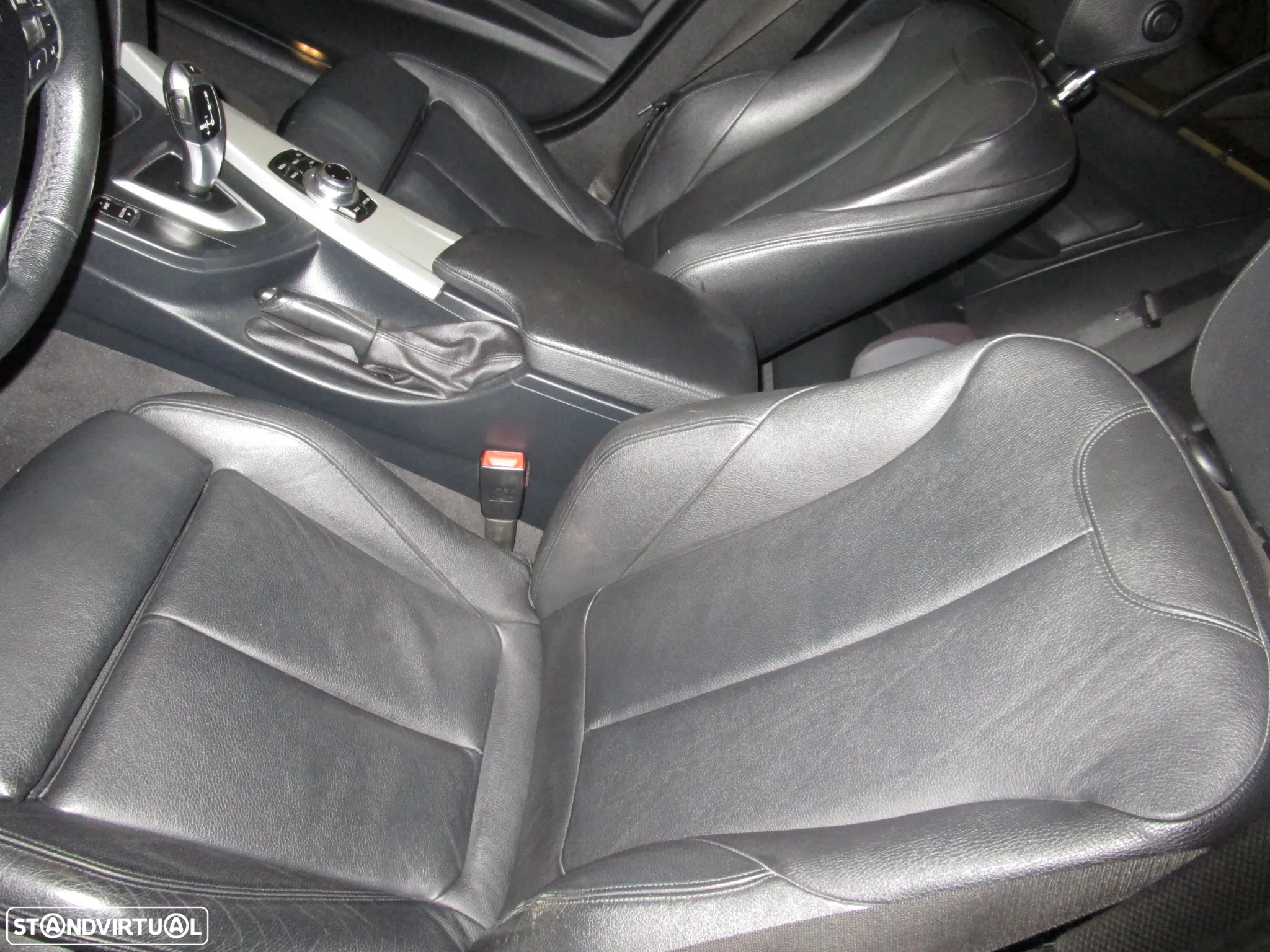 BMW 320 d DPF Touring Aut. Edition Sport - 10