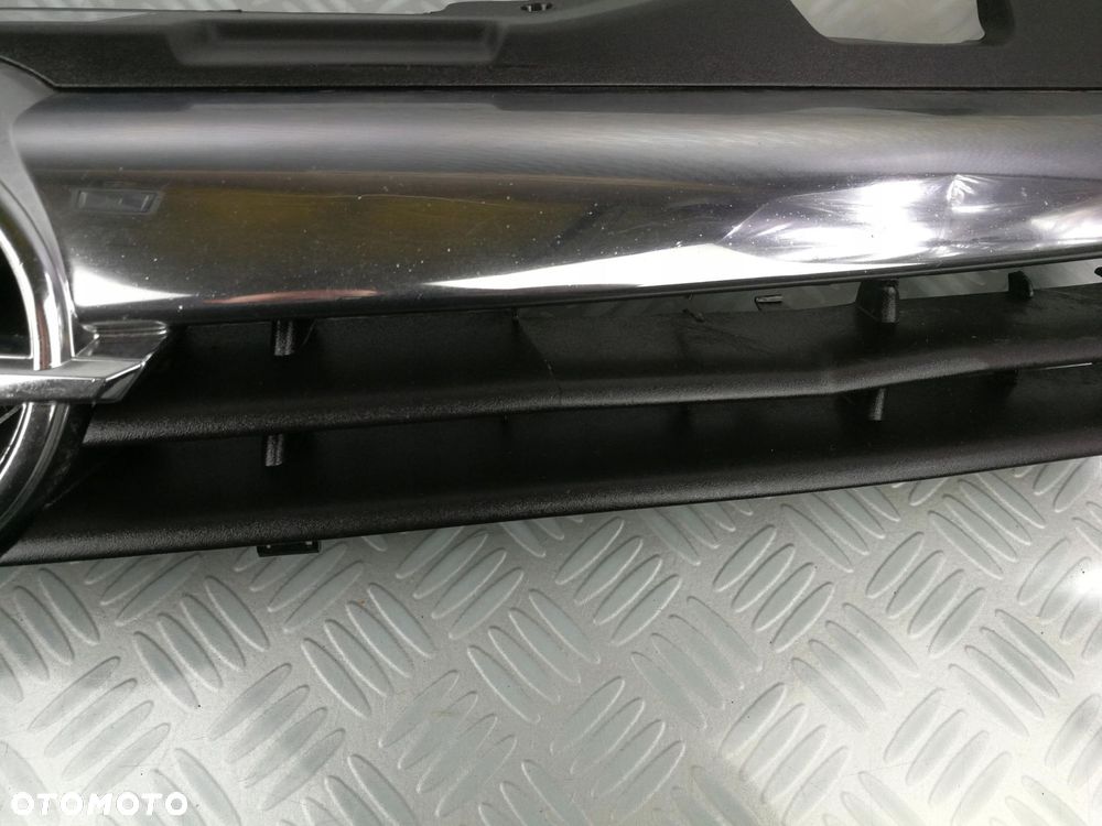 13108463 13135487 grill logo atrapa chłodnic OPEL ASTRA H III 3 2003-2007r - 8