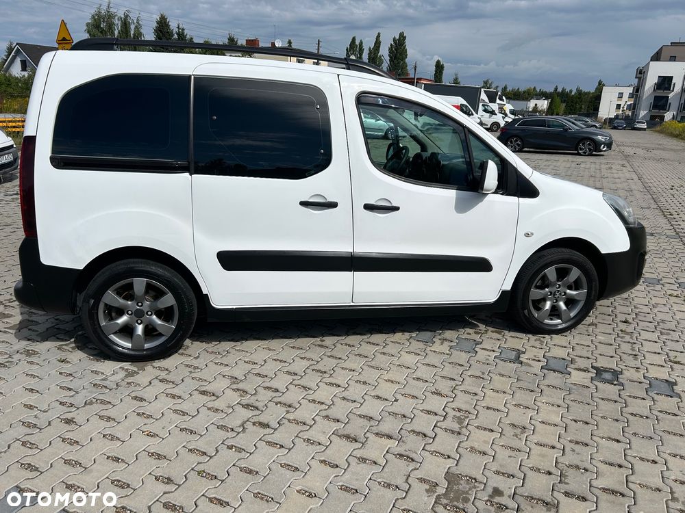 Peugeot Partner 1.6 BlueHDi Outdoor S&S - 2