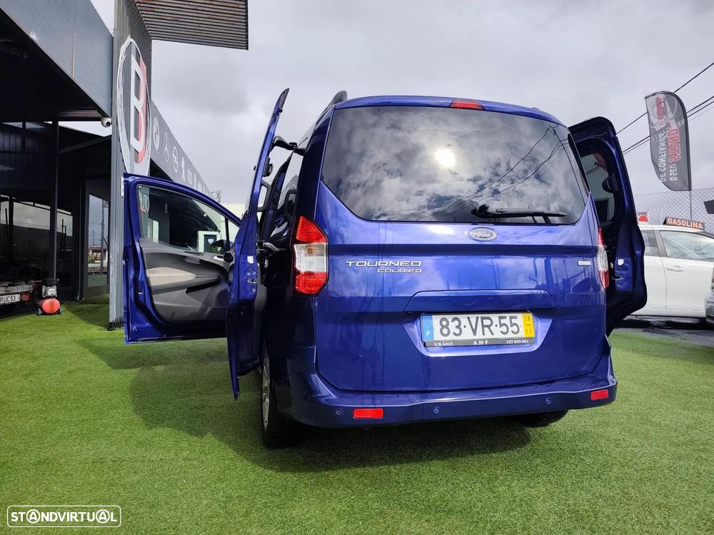 Ford Tourneo Courier 1.0 EcoBoost Titanium - 5