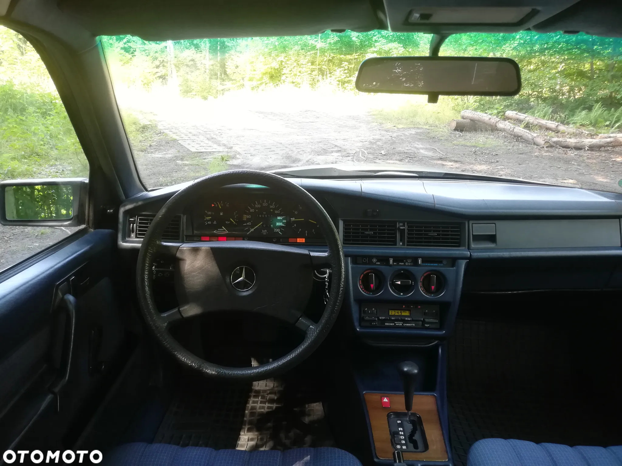 Mercedes-Benz W201 (190) - 18