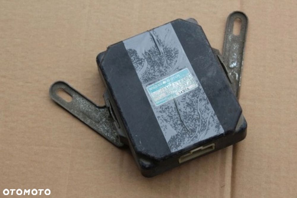 Sterownik regulator świec Nissan Sunny 1106716A06 - 1