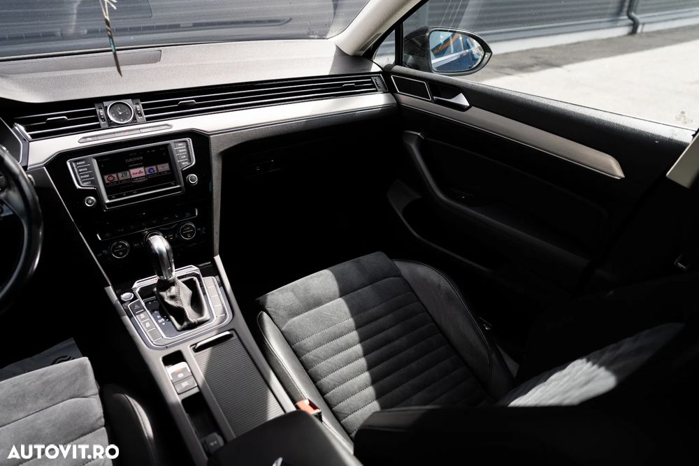 Volkswagen Passat 2.0 TDI DSG 4Motion Highline - 16