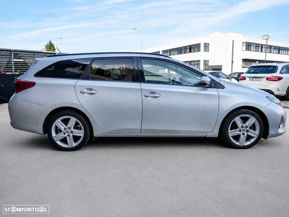 Toyota Auris Touring Sports 1.4 D-4D Comfort+Pack Sport - 7