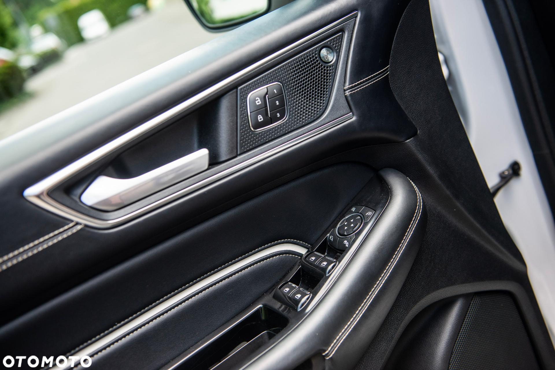 Ford Edge - 19