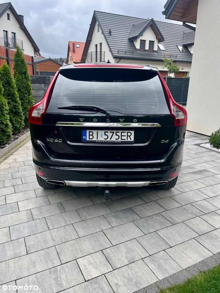 Volvo XC 60 D4 Momentum - 4