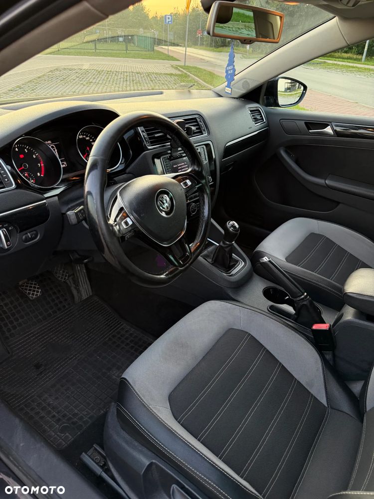 Volkswagen Jetta 1.4 TSI BMT Highline - 20
