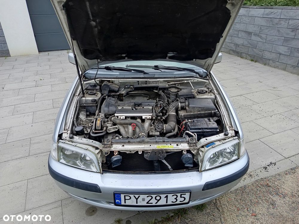 Volvo V40 1.8 '75' Elegance - 13