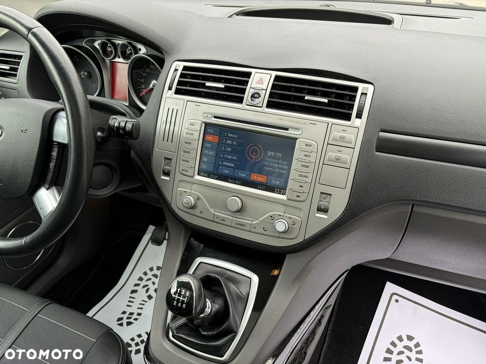 Ford Kuga - 12