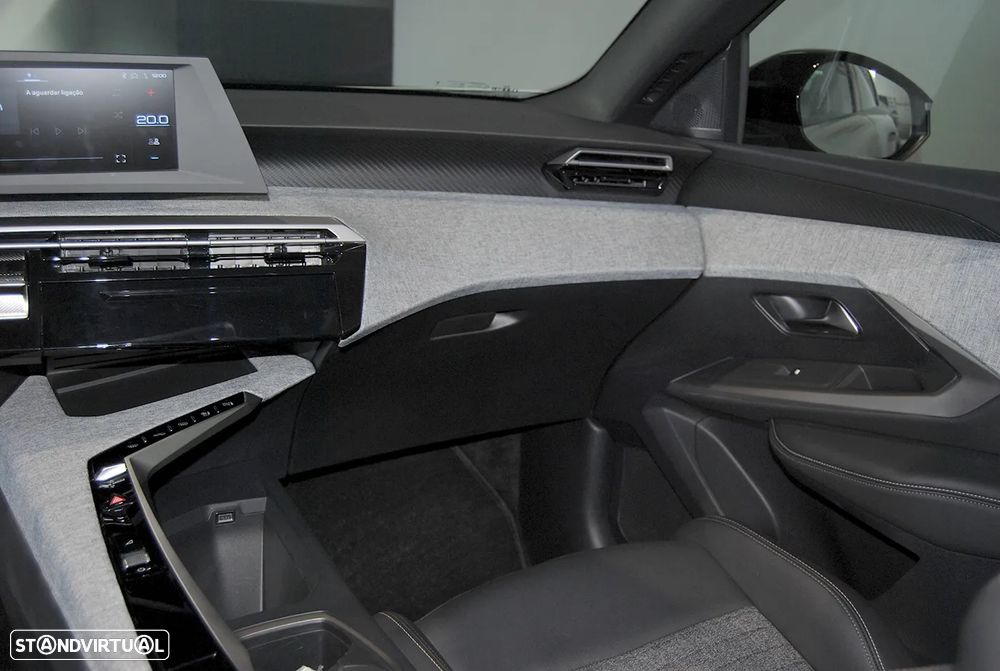Peugeot 3008 1.2 Hybrid Allure e-DCS6 - 19