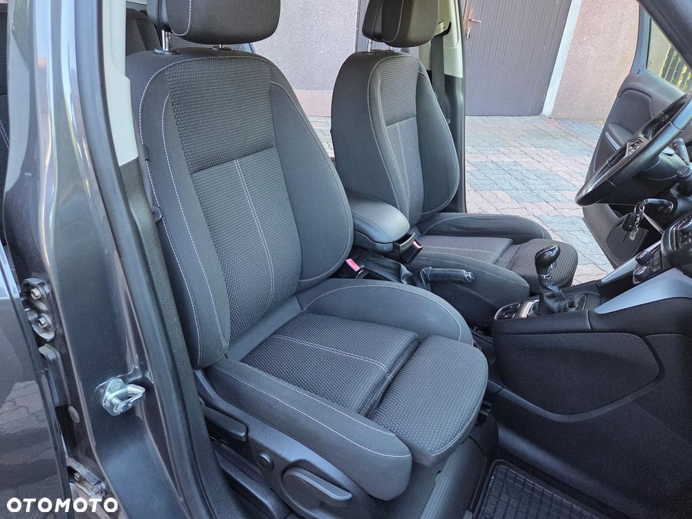 Opel Zafira - 26