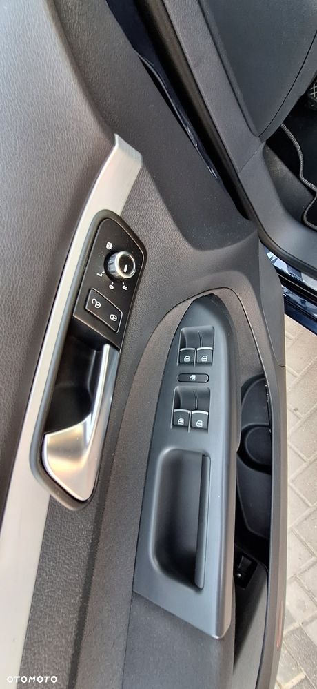 Volkswagen Touran 2.0 TDI DPF Comfortline - 12