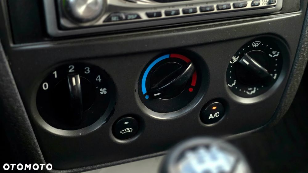 Ford Fusion 1.4 Trend EU5 - 13