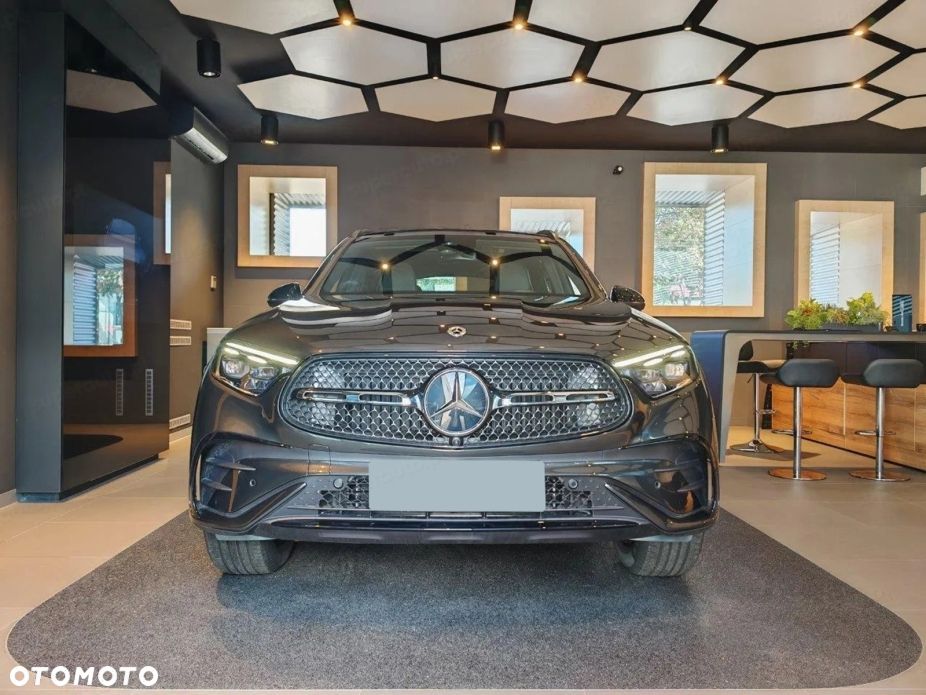 Mercedes-Benz GLC - 2