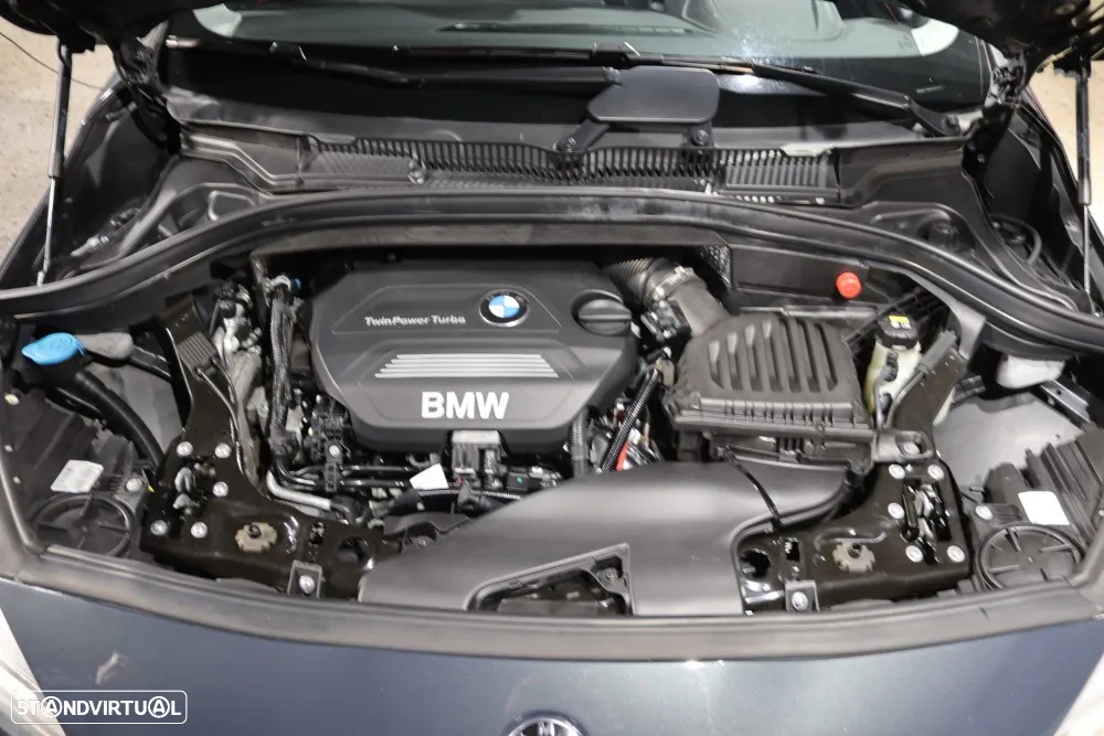 BMW 218 Active Tourer d Line Luxury - 28