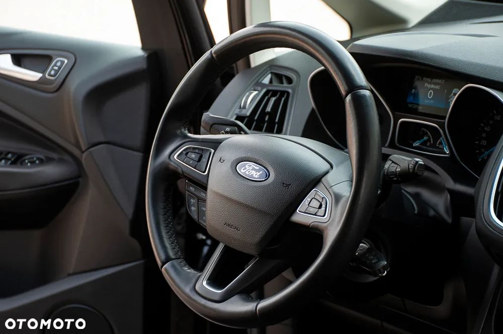 Ford Grand C-MAX - 23