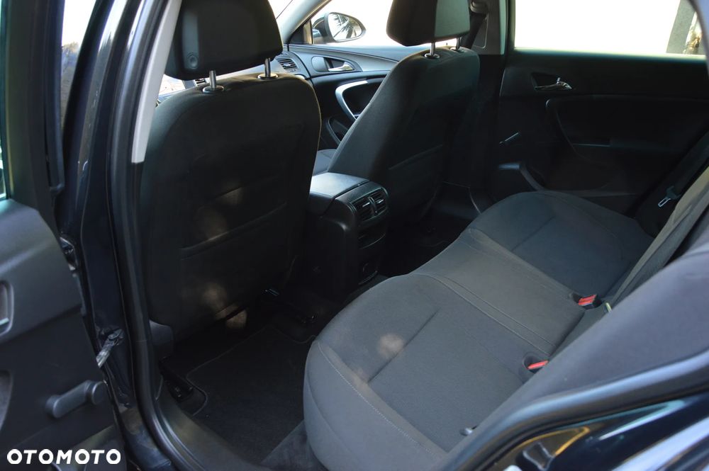 Opel Insignia - 38