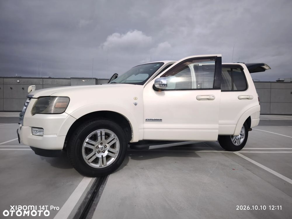 Ford Explorer - 5